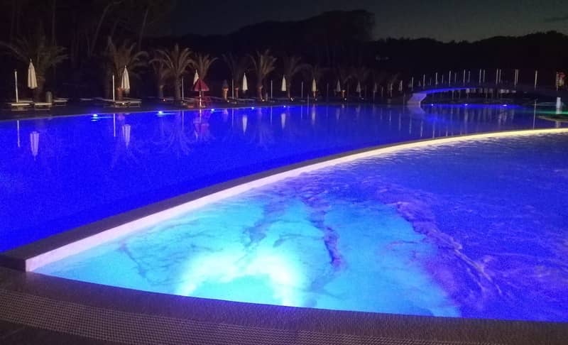 Piscina Notturna Riviera Resort 02