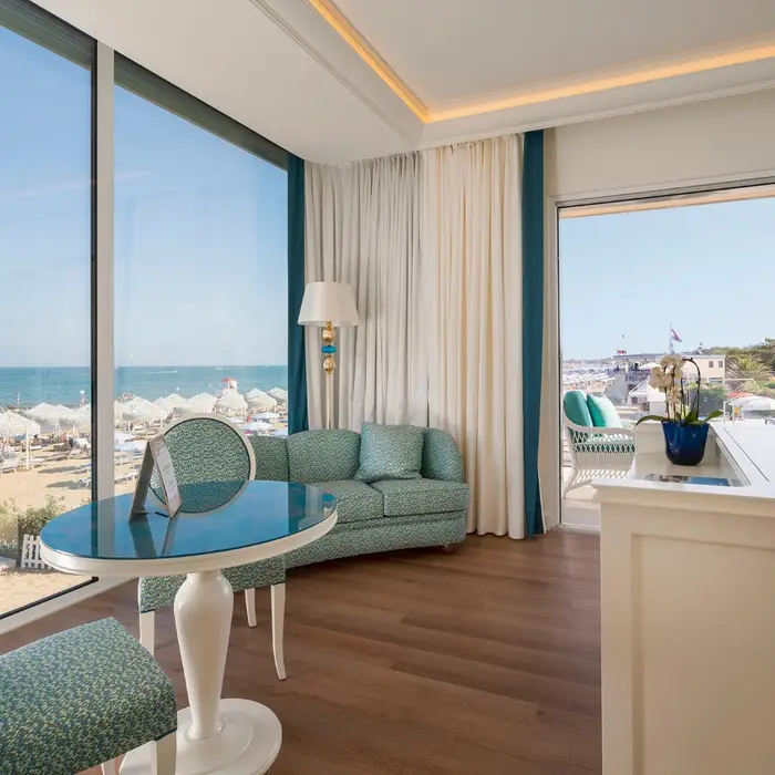 10 Corner Suite Al Primo Piano